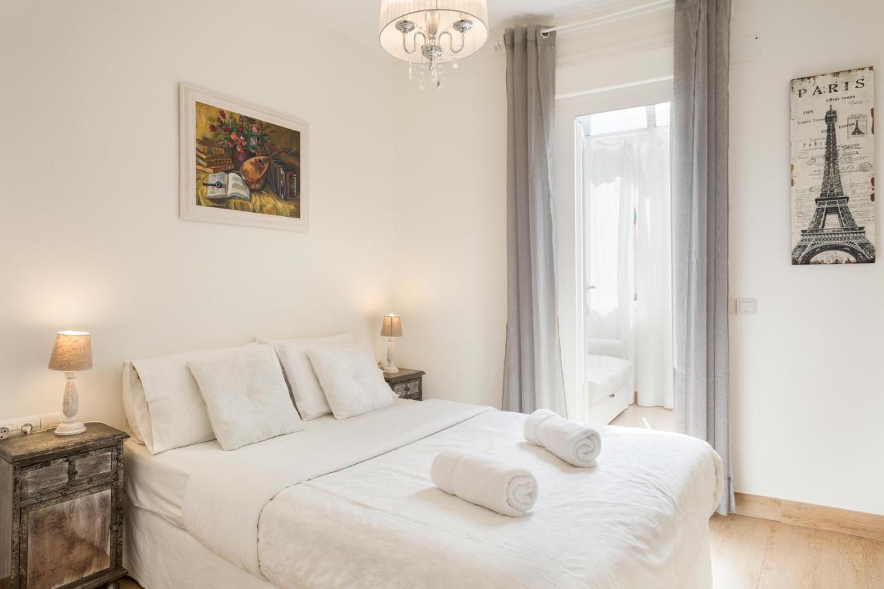 Sitges Spaces Beach House-4 Bedrooms, 3 Bathrooms, Large Terrace, Jacuzzi, Center-Beach Extérieur photo
